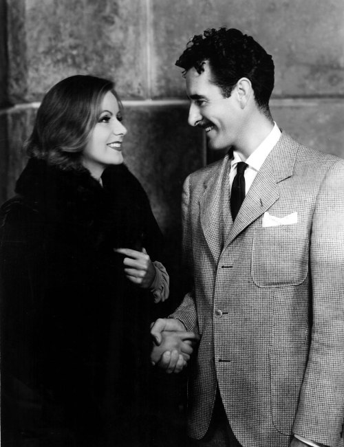 gg queen christina promo