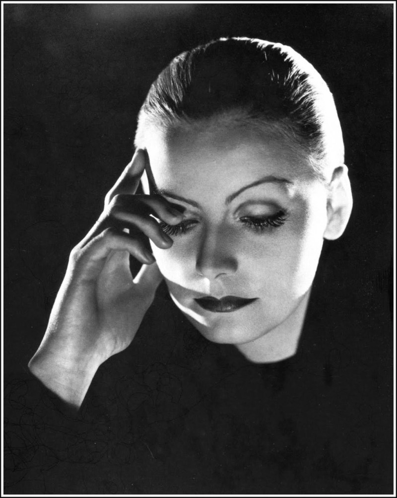 gg_greta-garbo-1931-photo-by-clarence-sinclair-bull